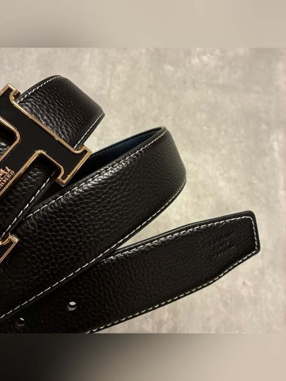 Vintage Style Black Leather Men’s Belt with Gold Buckle - Picture 2 of 10